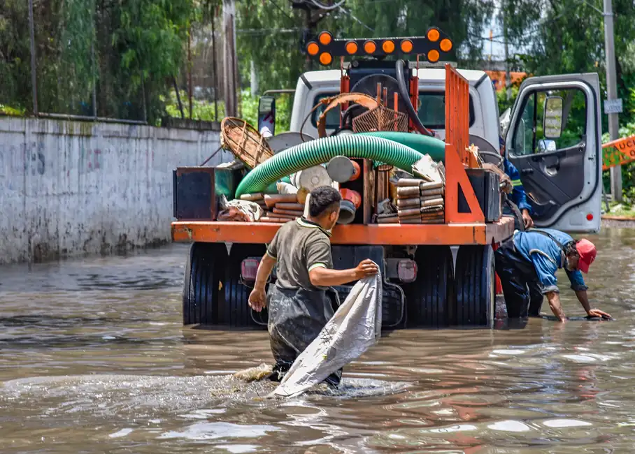Professional Emergency Water Extraction in west palm beach